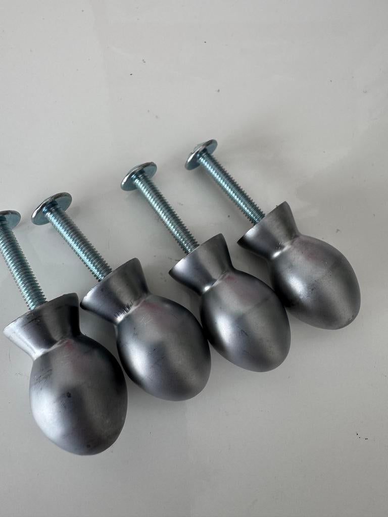 5 stuks deurknoppen - Zilverkleurig, Ophalen of Verzenden, Gebruikt, Overige materialen, Overige typen