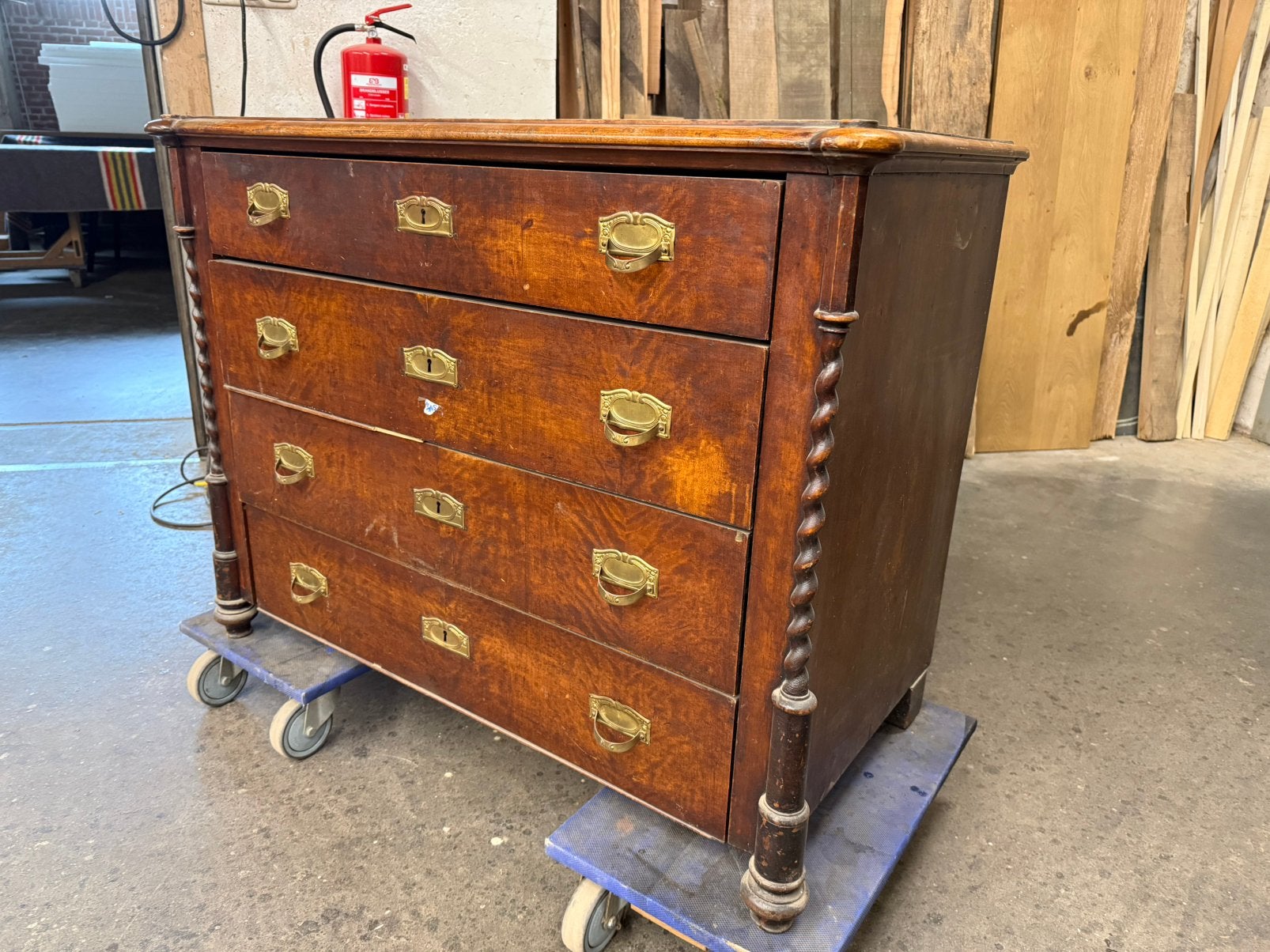 Oude commode met 4 lades, Ophalen, Gebruikt, 50 tot 100 cm, 3 of 4 laden