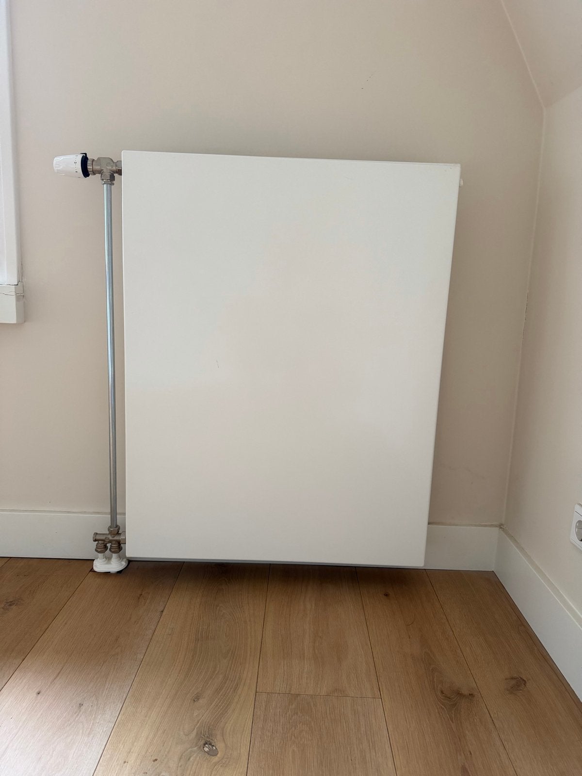Vlakke paneelradiator T22 - 90x70cm, Danfoss, z.g.a.n., Doe-het-zelf en Verbouw, Verwarming en Radiatoren, Ophalen, Radiator, Zo goed als nieuw