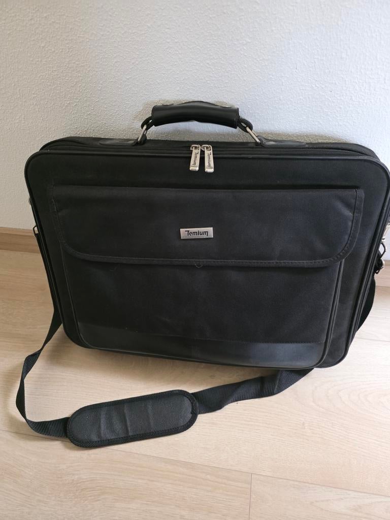 Temium laptoptas, Computers en Software, Laptoptassen, Ophalen of Verzenden, 17 inch of meer, Zo goed als nieuw