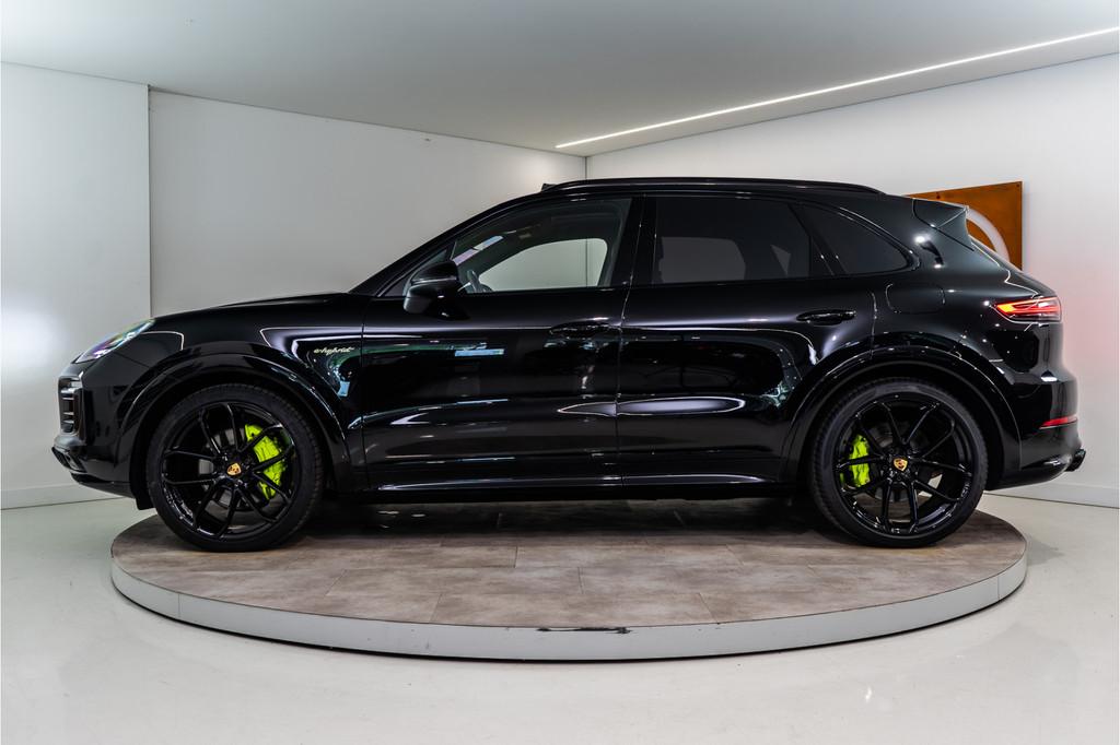 Porsche Cayenne 3.0 E-Hybrid 462PK | Sport Design | Pano | 2, Automaat, 2995 cc, Zwart, Bedrijf