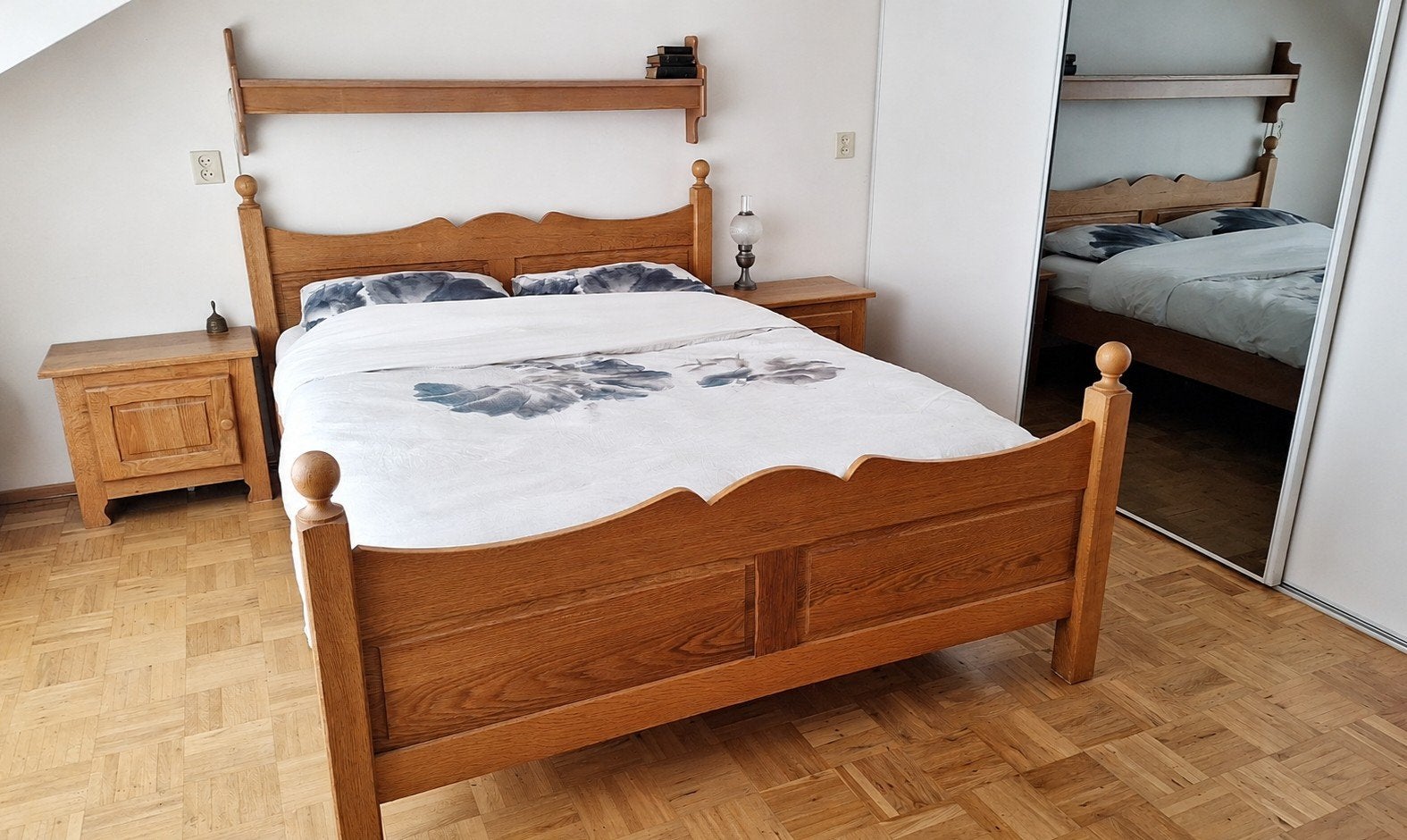 Oisterwijk bed met nachtkastjes en boekenplank, Huis en Inrichting, Slaapkamer | Bedden, Ophalen, Tweepersoons, Hout, 140 cm