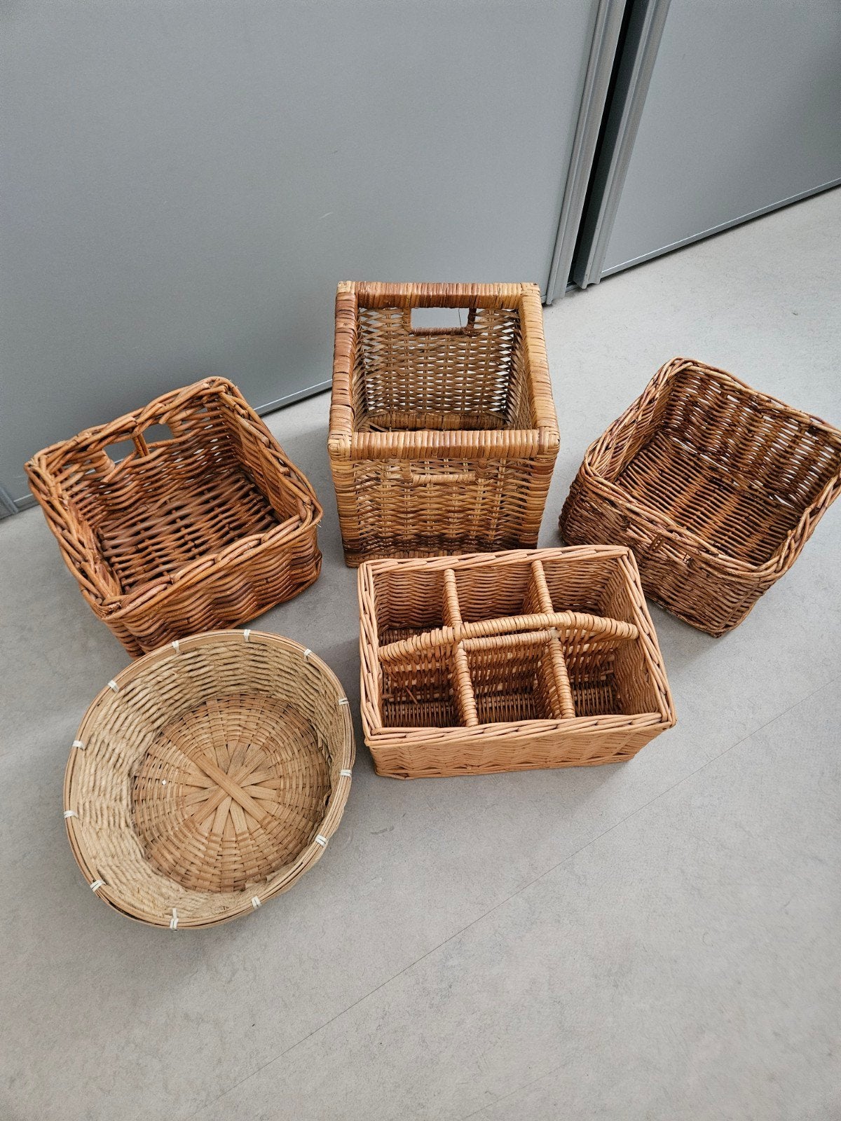 Set van 5 rieten manden - diverse vormen en maten, Ophalen, Gebruikt, Mand, Riet