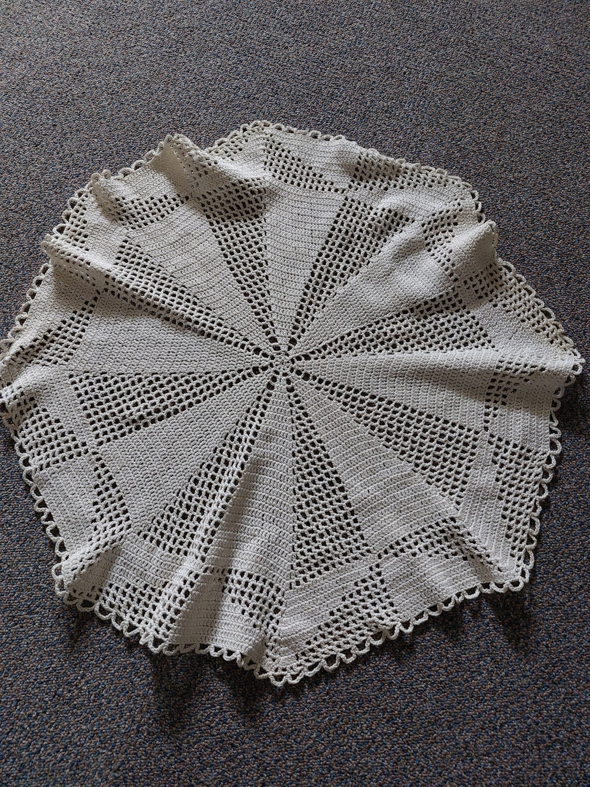 Gehaakt kleedje 60 cm doorsnede, Huis en Inrichting, Stoffering | Tapijten en Kleden, Gebruikt, 50 tot 100 cm, Rond, Crème