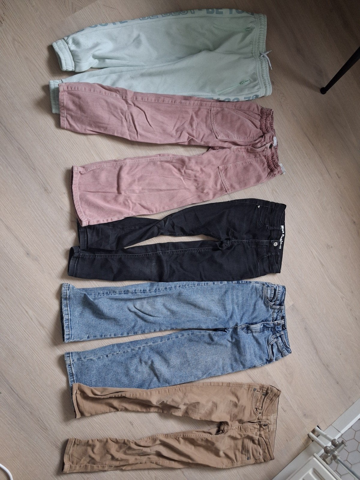 mooie broeken maat 128, Ophalen of Verzenden, Zo goed als nieuw, Meisje, Broek