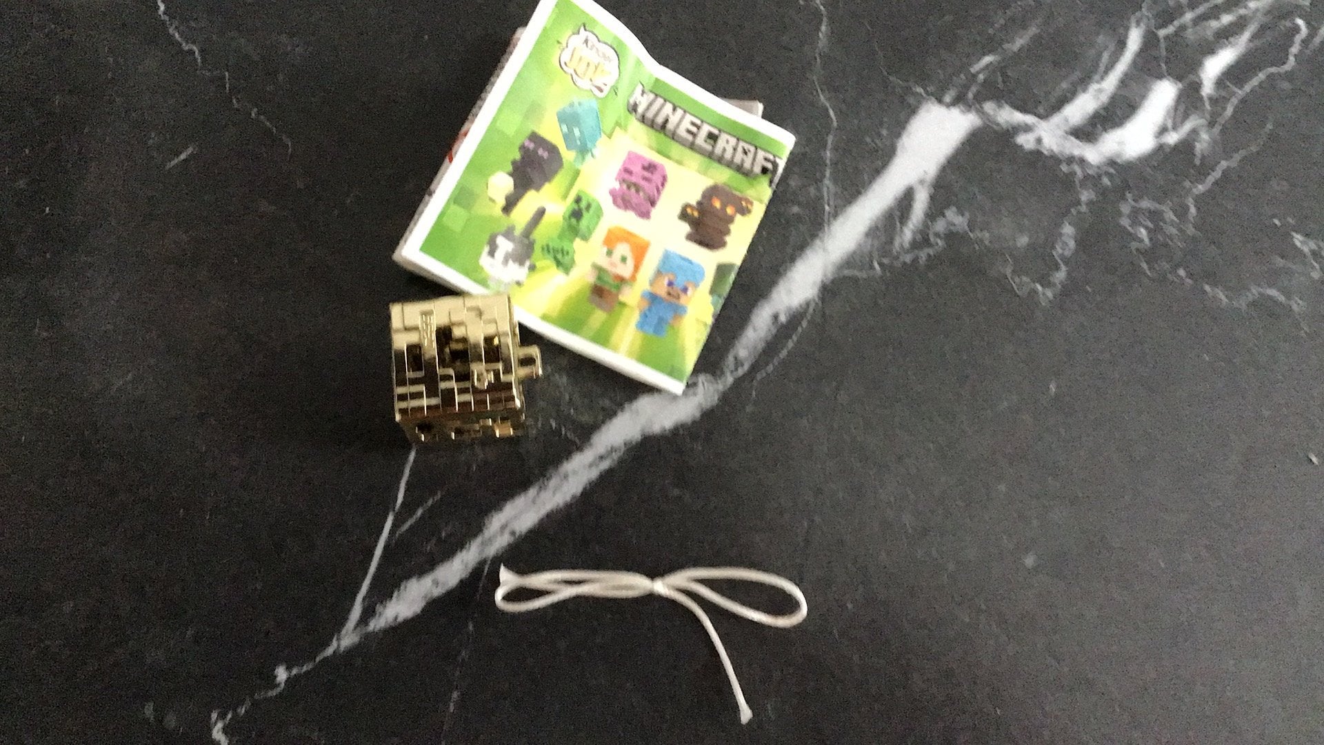Mincraft verzamel figuur kinder suprise gold, Ophalen of Verzenden, Nieuw