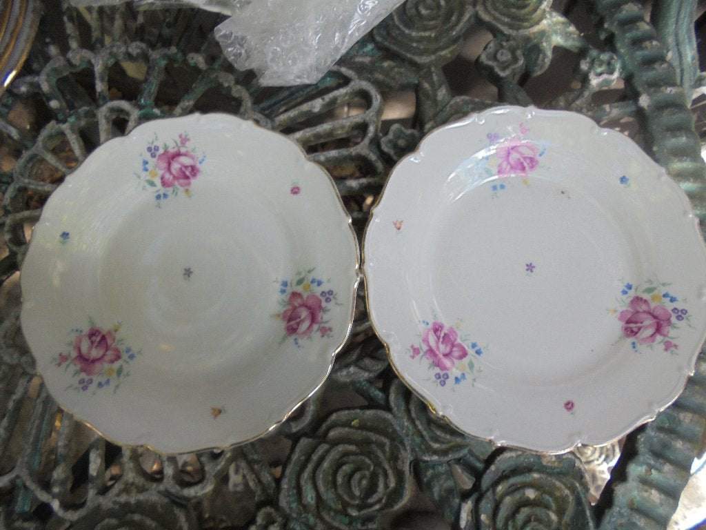 2 gebaksbordjes met roze roos / bloemboeketjes, Ophalen of Verzenden