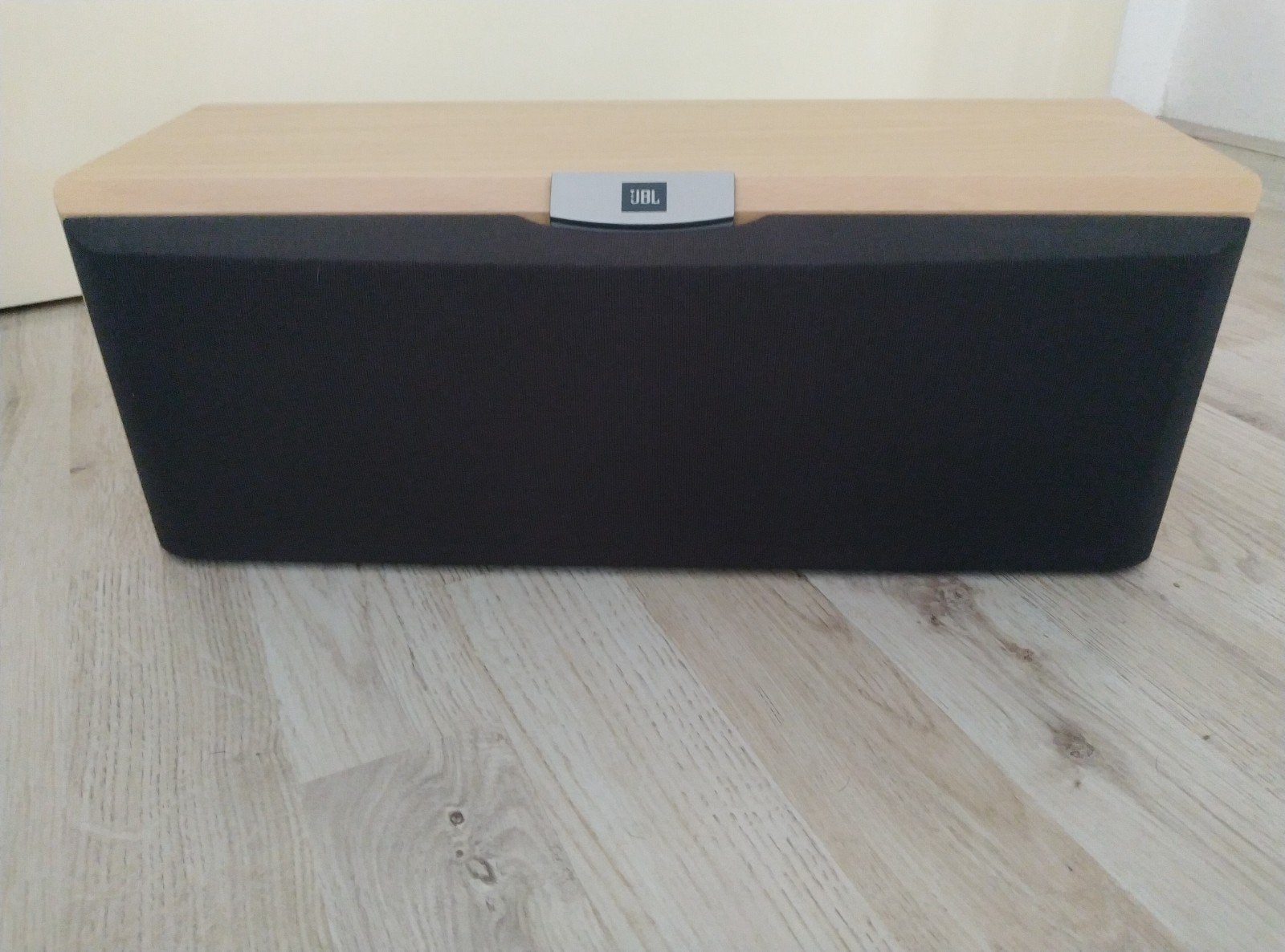 JBL center speaker z.g.a.n, JBL, Ophalen of Verzenden, Zo goed als nieuw, 60 tot 120 watt