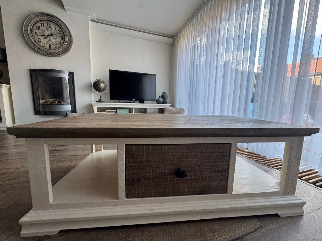Complete Woonkamerinrichting: Tafel, Stoelen, Kasten