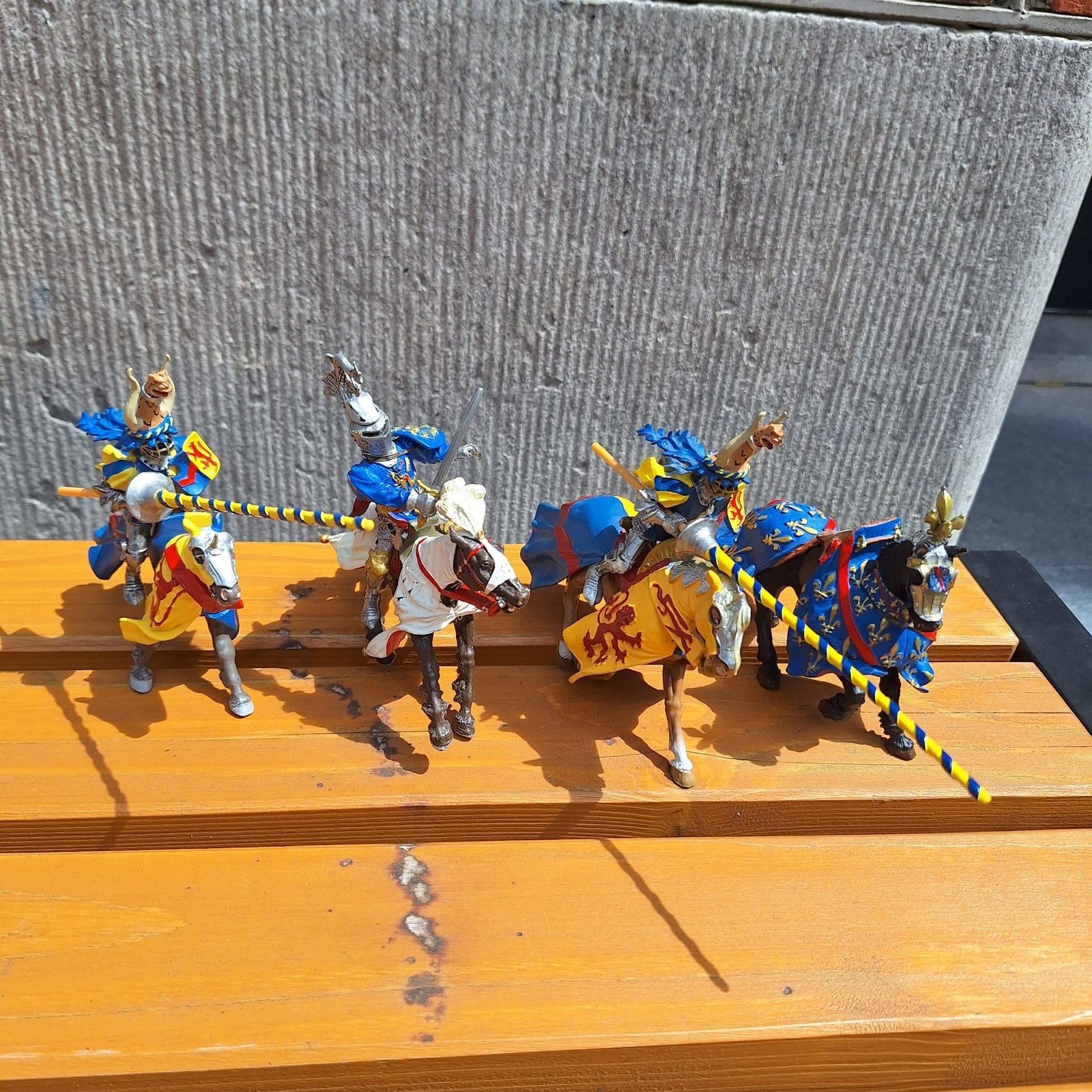 Plastoy Set Meerdere 3 Ridders en 4 paarden, Plastoy, -, -, Ophalen of Verzenden