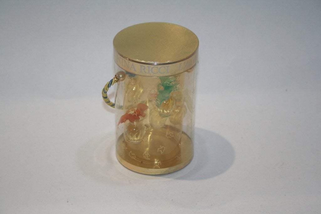 RAR ! Diorama Nina Ricci 5x 2,5 ml EdP mini's L'Air du Temps, Verzenden, Nieuw, Miniatuur, Gevuld
