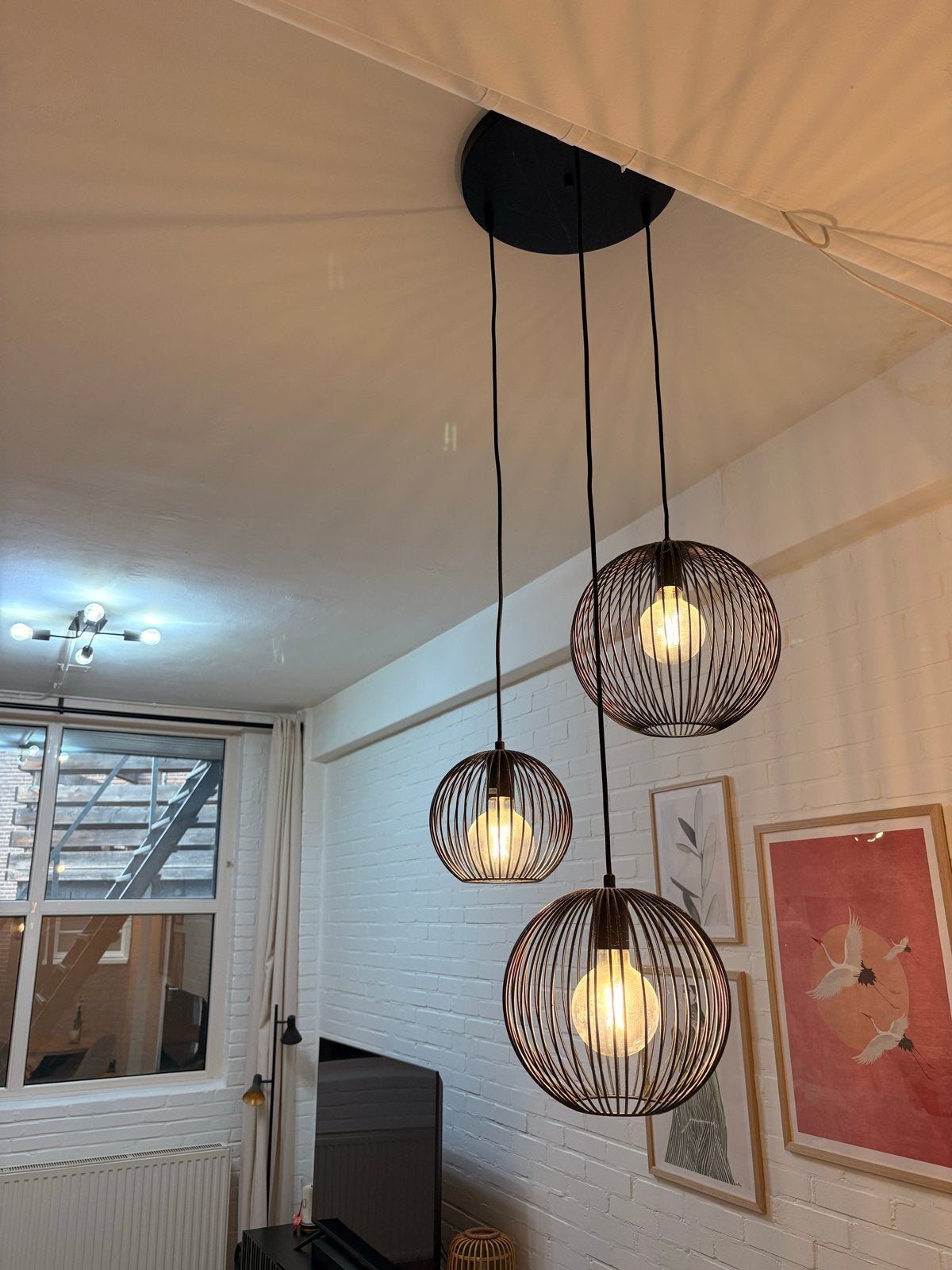 Hanglamp - 3 zwarte bolvormige lampen, Ophalen, Zo goed als nieuw, Metaal, E27 (groot)