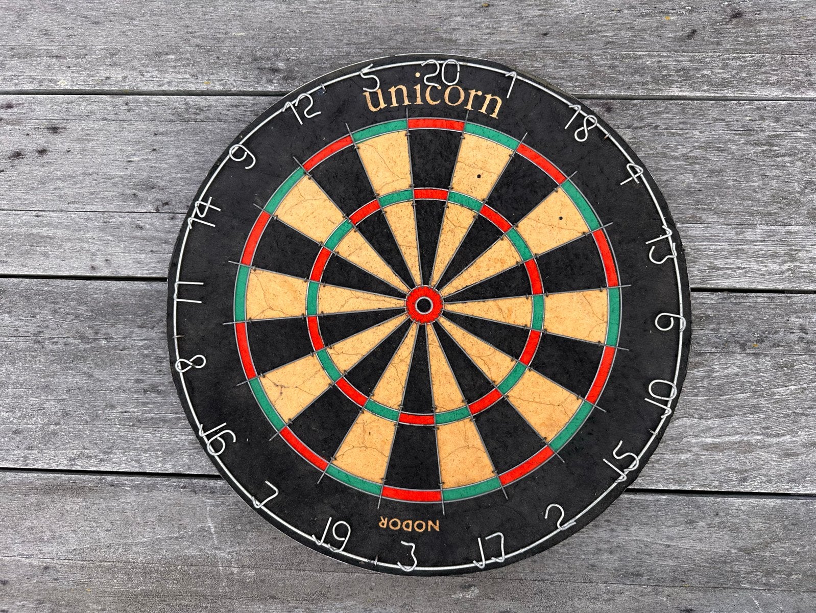 Unicorn Nodor dartbord, Sport en Fitness, Darts, Ophalen of Verzenden, Gebruikt, Dartbord