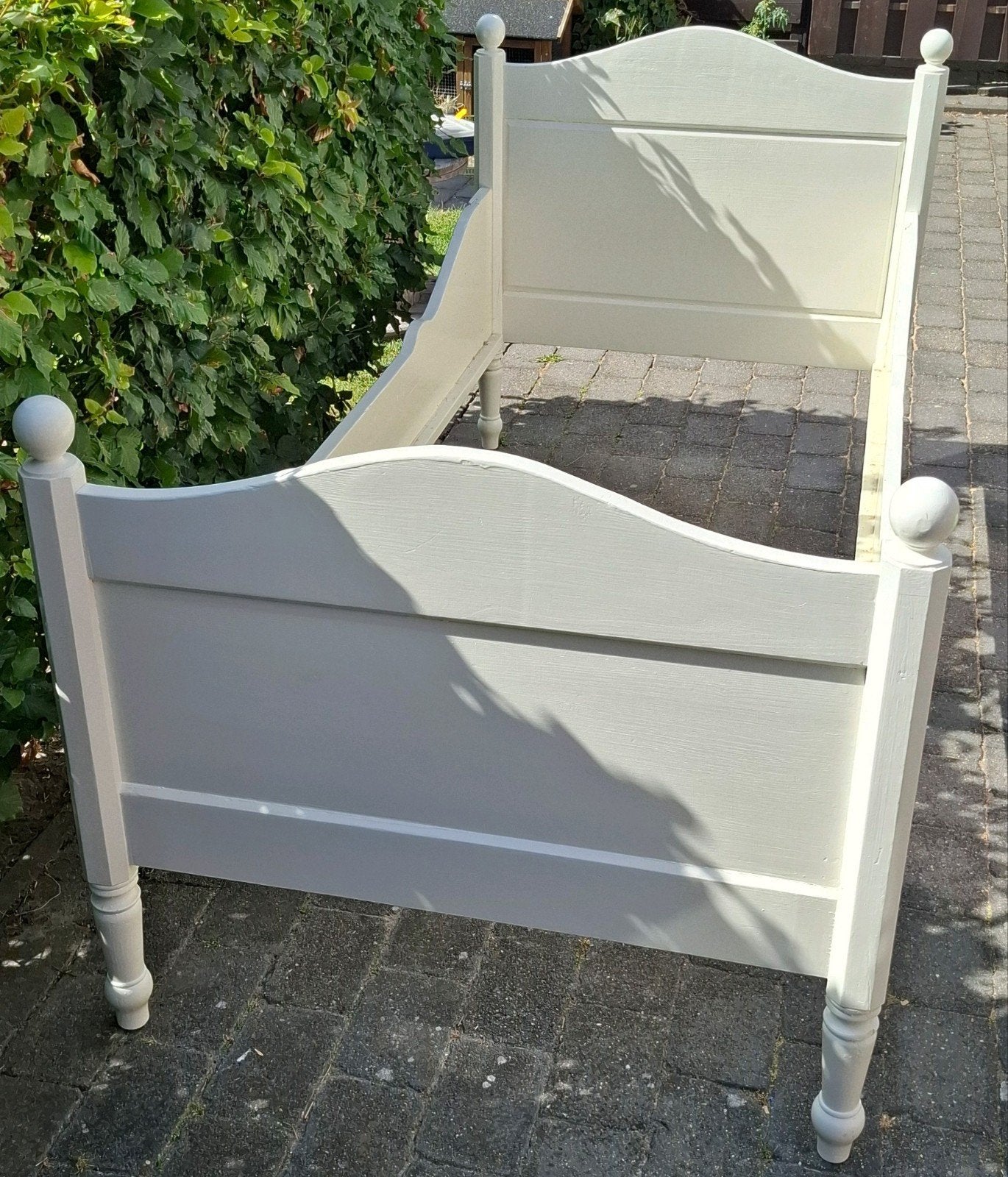 Robuuste bedombouw 200 x 90 cm., Huis en Inrichting, Slaapkamer | Bedden, Gebruikt, 90 cm, Eenpersoons, Ophalen of Verzenden