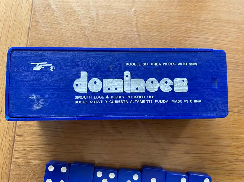 Dominostenen, Drie of vier spelers, Ophalen, Nieuw
