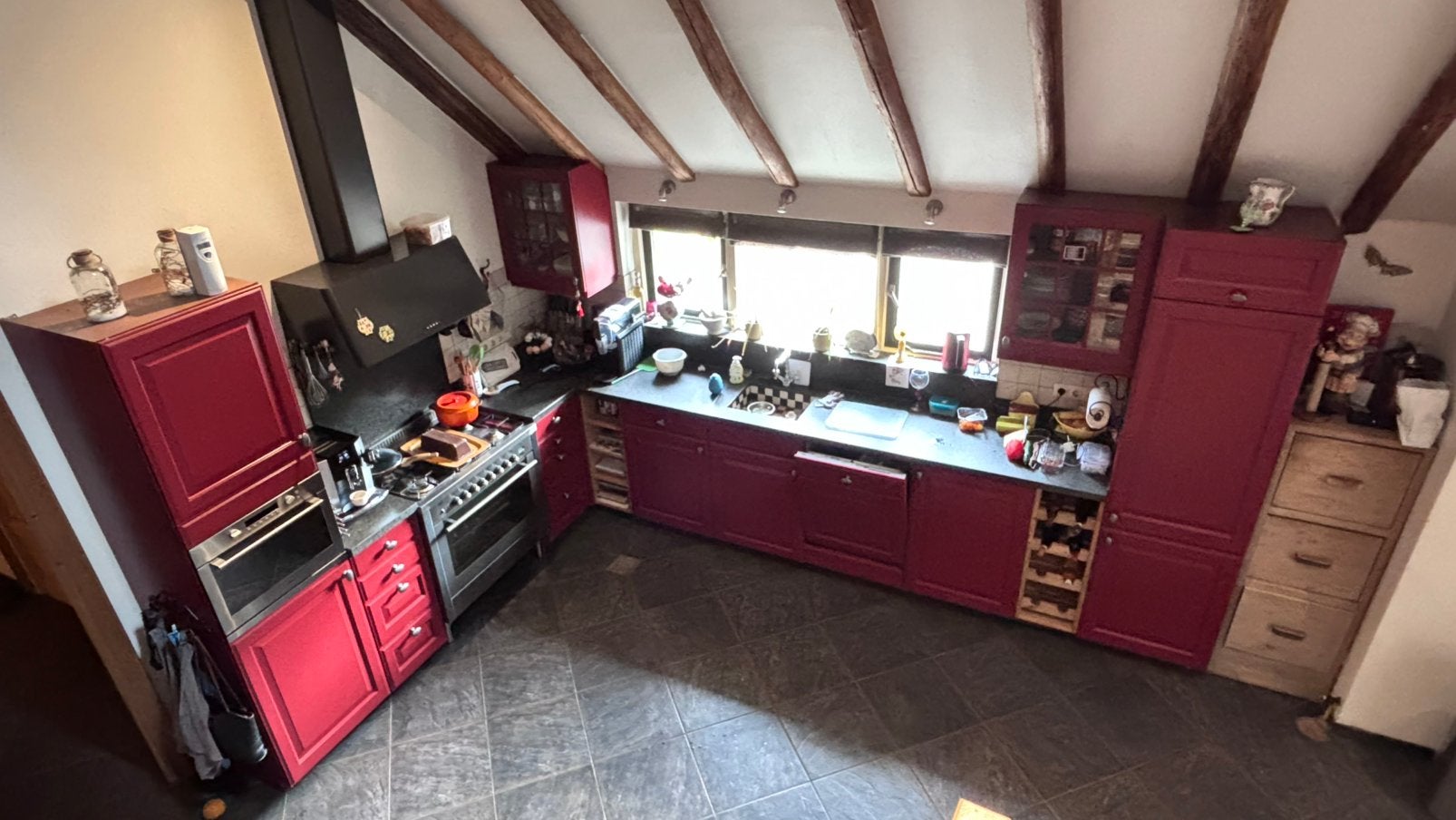 Houten landelijk keuken ossenbloedrood, Huis en Inrichting, Keuken | Complete keukens, Ophalen, Gebruikt, Hoekkeuken, Graniet of Steen