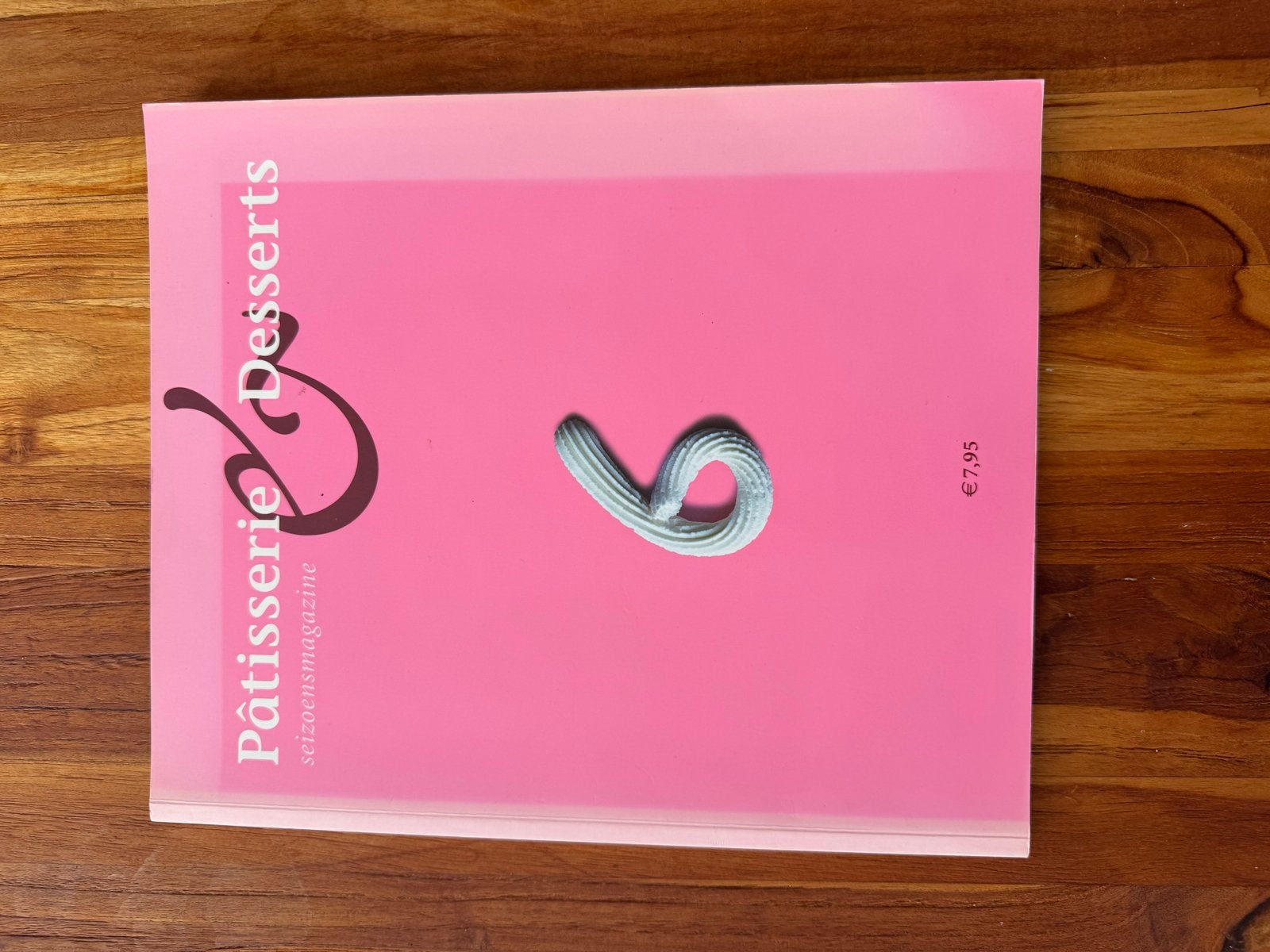 Pâtisserie & Desserts Seizoensmagazine, Ophalen, Zo goed als nieuw, Europa, Taart, Gebak en Desserts