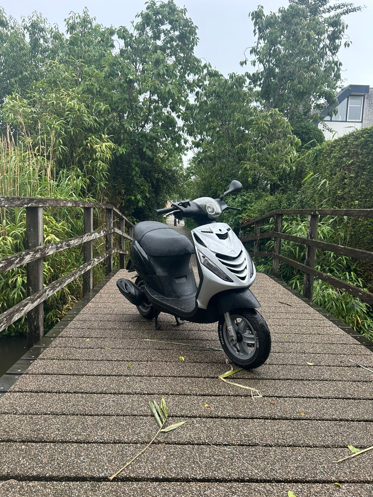 Piaggio Zip 80cc snor 2013 opknapper, Fietsen en Brommers, Snorfietsen en Snorscooters, Ophalen, Piaggio, Gebruikt, Benzine