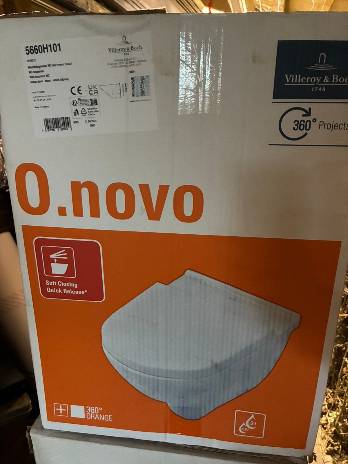 2stuksVilleroy & Boch O.Novo wandcloset met SoftClose, Ophalen of Verzenden, Nieuw, Steen, Toilet