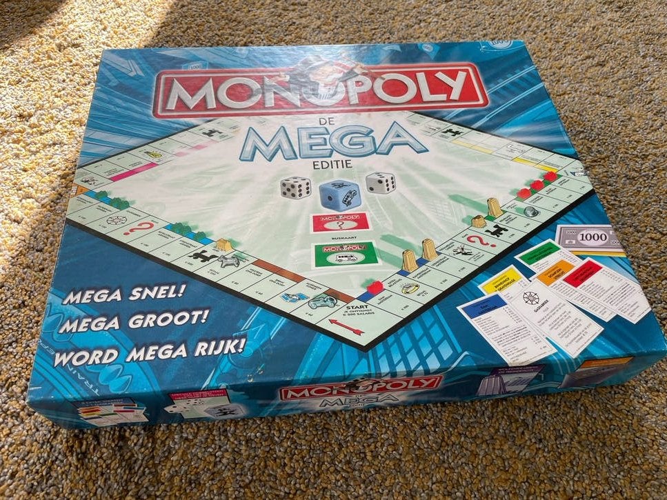 Monopoly Mega Editie Bordspel - Zo goed als nieuw, Drie of vier spelers, Ophalen of Verzenden, Zo goed als nieuw