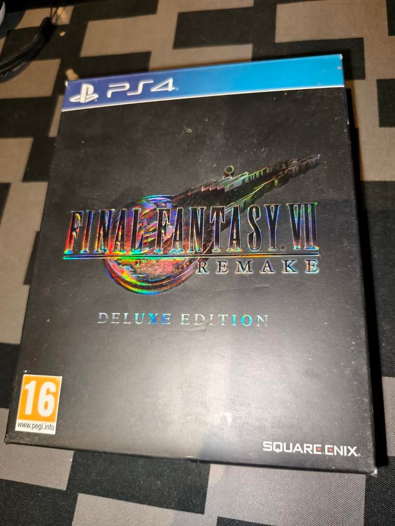 Final Fantasy VII Remake Deluxe Edition PS4, Spelcomputers en Games, Spelcomputers | Sony PlayStation Vita, Zo goed als nieuw