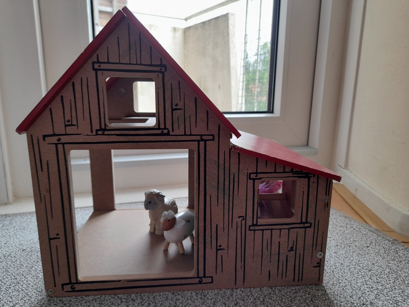 Boerderij van hout met beweegbare staldeuren, Kinderen en Baby's, Speelgoed | Houten speelgoed, Ophalen, Nieuw, Overige typen