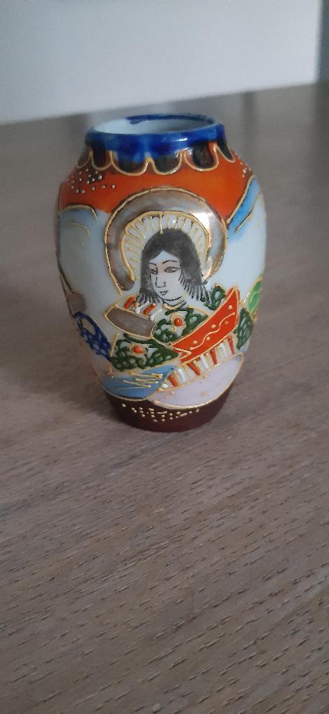 Japans handgeschilderd Satsuma vaasje. Jaren '50., Ophalen of Verzenden