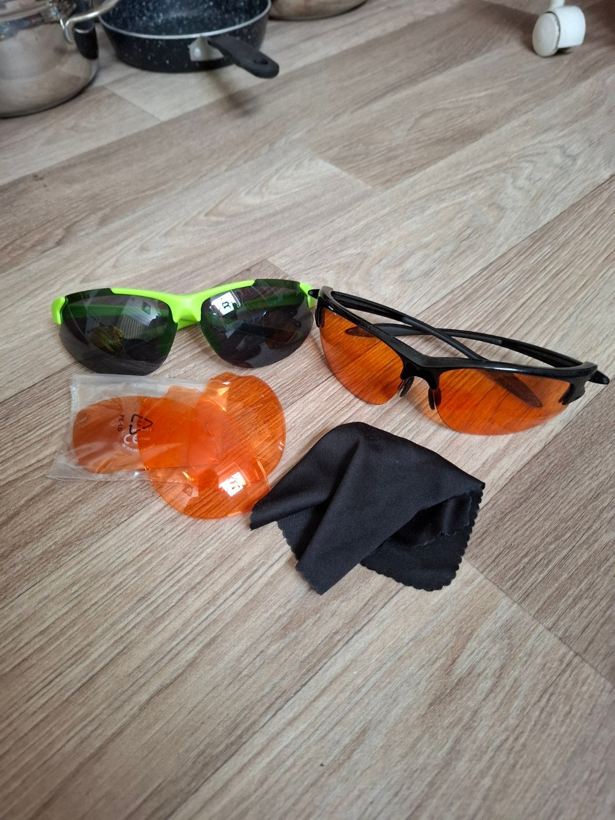 Sport zonnebril met verwisselbare glazen, Overige merken, Gebruikt, Zonnebril, Zwart