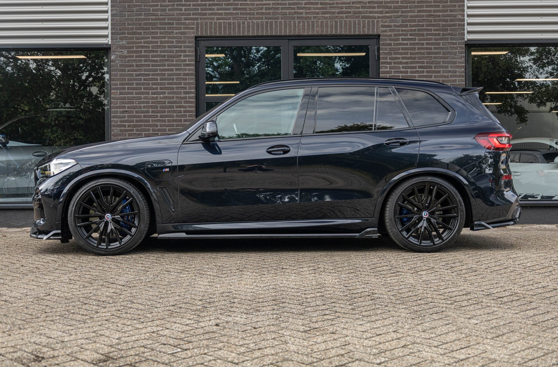 BMW X5 G05 xDrive45e Executive M Sport / Vol / Massage / Ada, Gebruikt, Met garantie (alle), Zwart, Leder