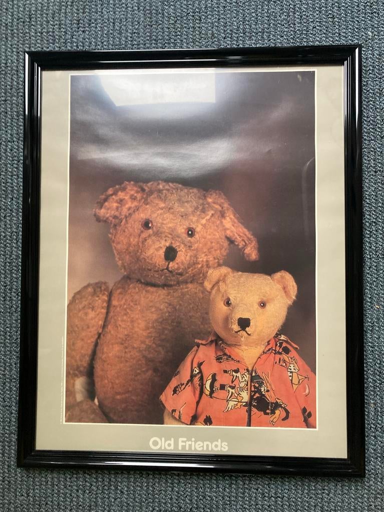 Ingelijste poster 'Old Friends' met teddyberen, Verzamelen, Ophalen of Verzenden, Zo goed als nieuw, Overige typen, Overige merken