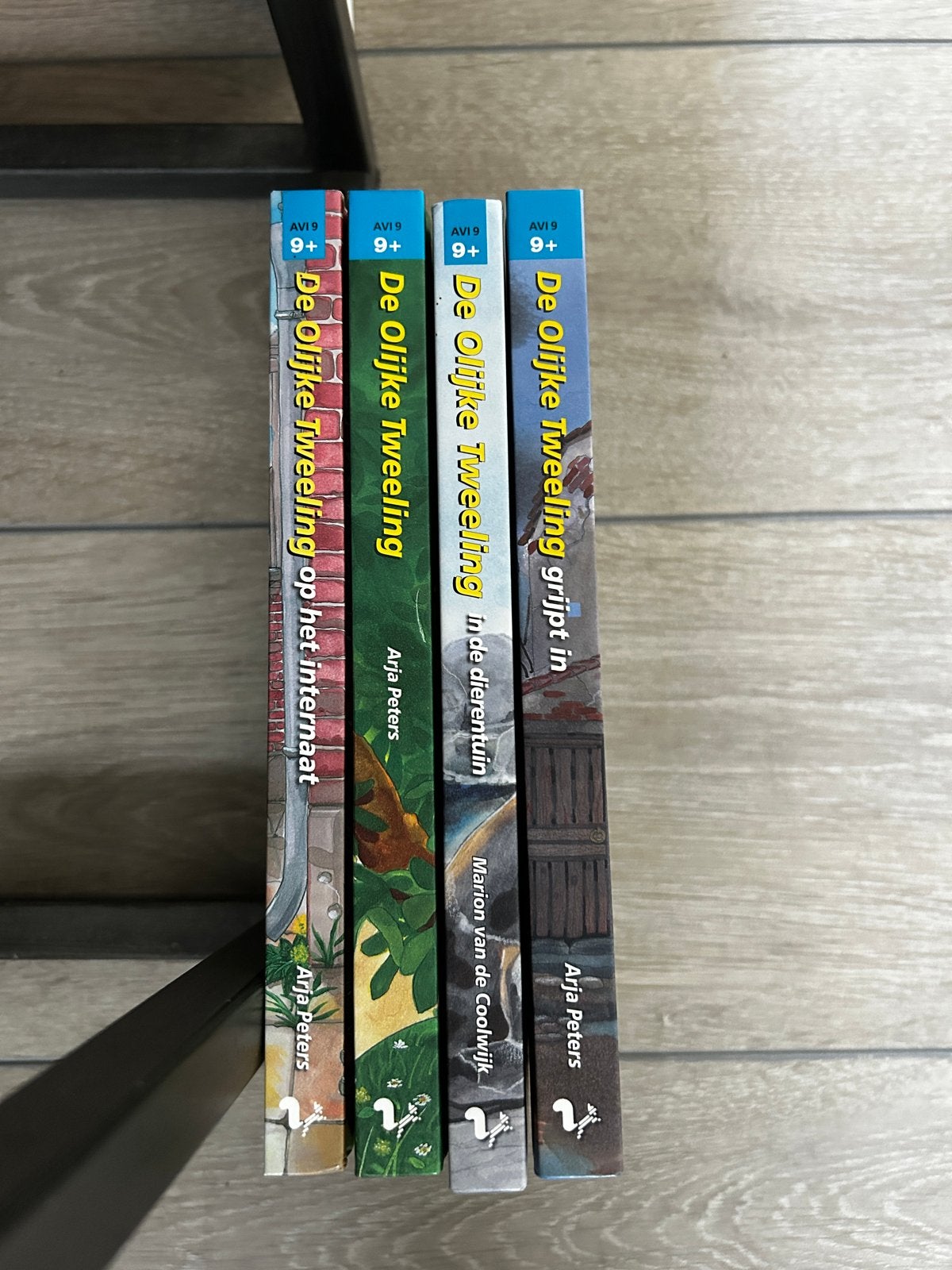 De Olijke Tweeling boeken - 4-delige set, Boeken, Ophalen, Zo goed als nieuw, Fictie