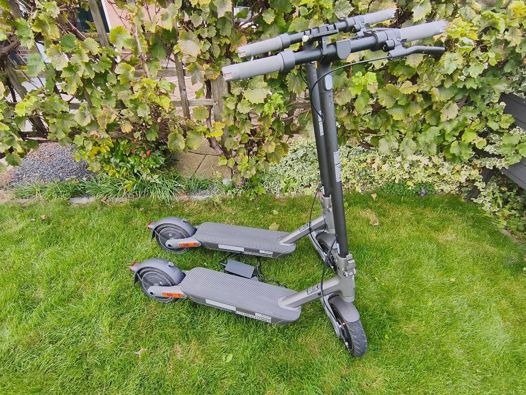 2x Electrische Step Xiaomi Electric Scooter 4 Ultra