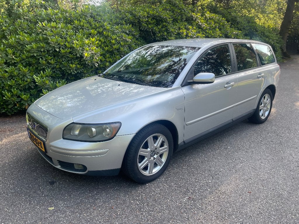Volvo V50 2.4 automaat / 140Pk / 203Dkm / 5-cil / trekhaak ✅, Auto's, Volvo, Euro 5, Stof, 700 kg, 2435 cc