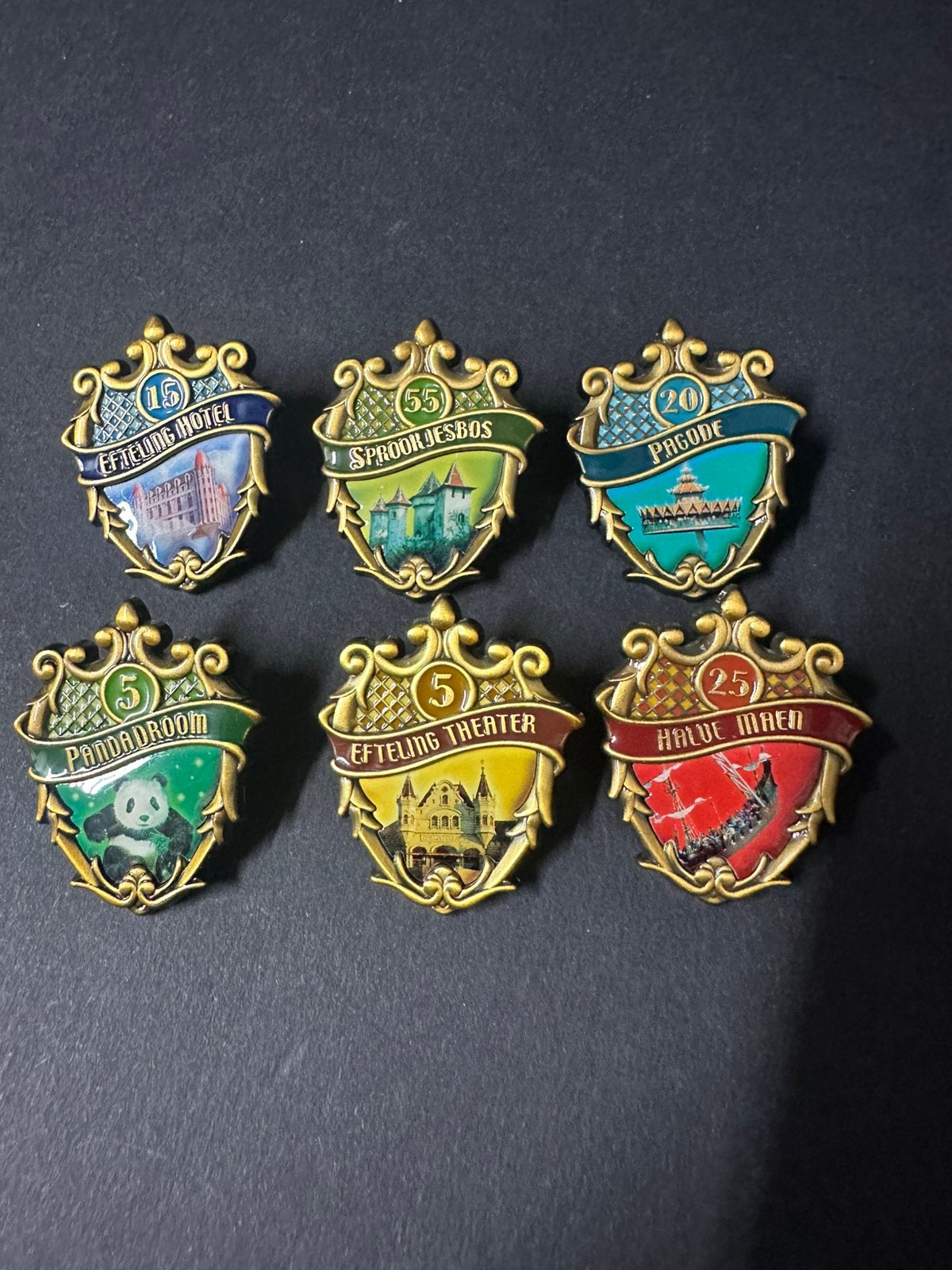 Efteling pin jubileum set 2007, Ophalen of Verzenden, Zo goed als nieuw, Button of Speldje