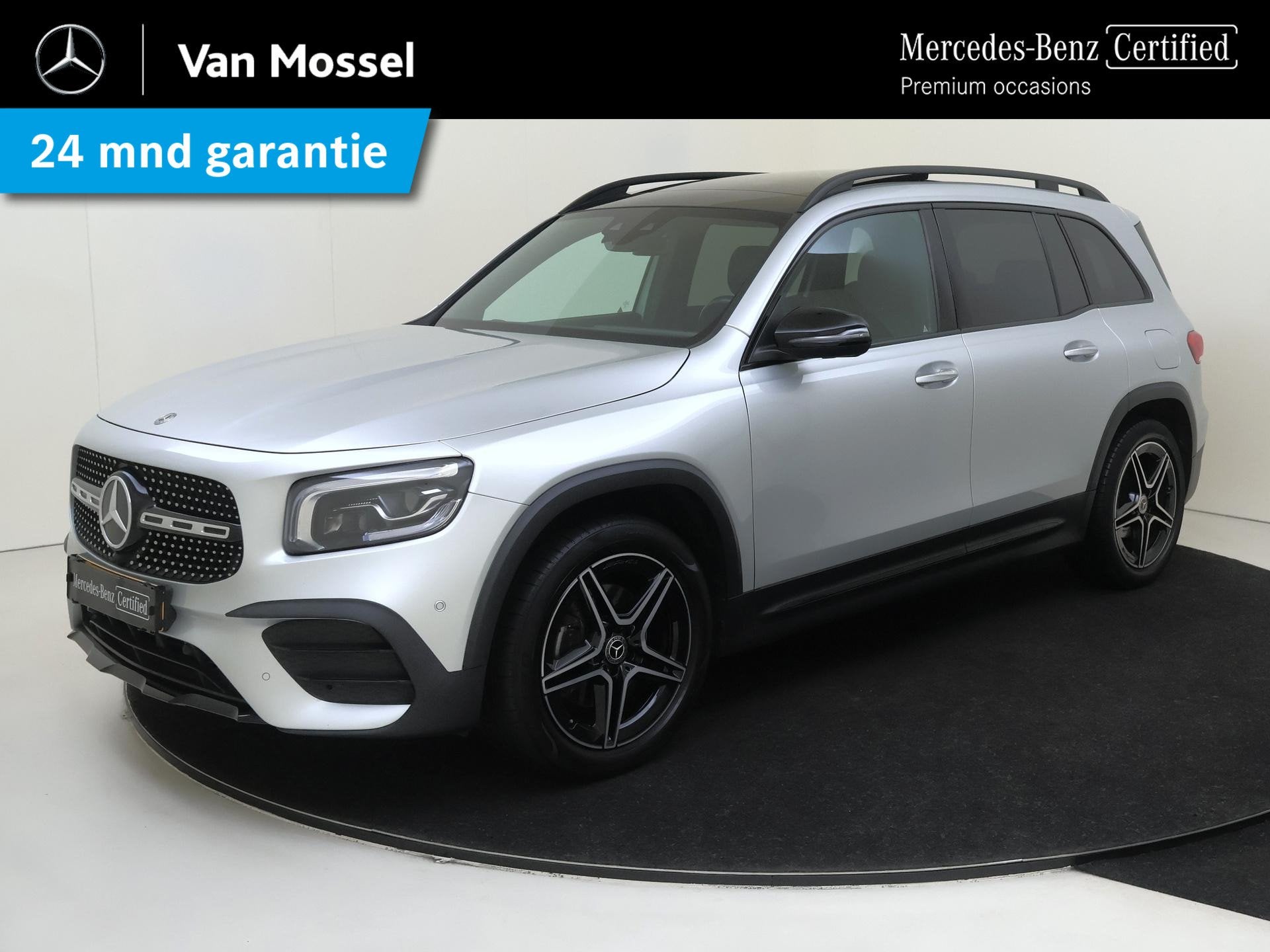 Mercedes-Benz GLB 180 Business Solution AMG / Panoramadak/ N, Auto's, Mercedes-Benz, 136 pk, Gebruikt, 4 cilinders, Leder en Stof