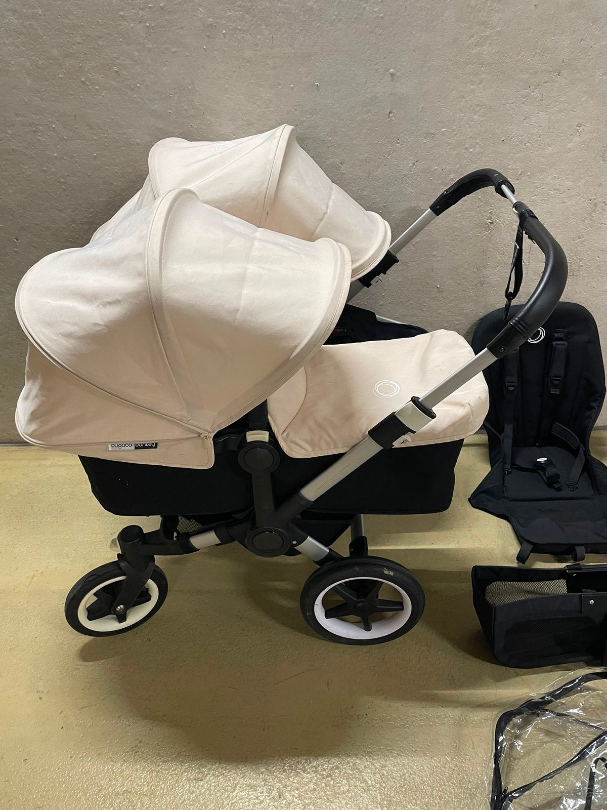 Bugaboo donkey 2 duo off white/zwart, Support@bugaboo.com, Gebruikt, Bugaboo, Ophalen of Verzenden