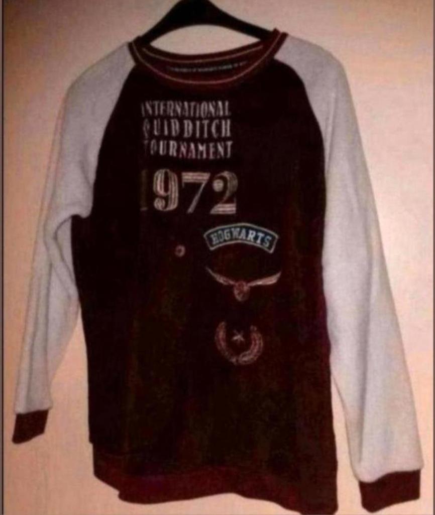 Harry Potter Pyjama Set - Quidditch Tournament 1972. Nieuw, Harry Potter, Ophalen of Verzenden, Rood, Nachtkleding
