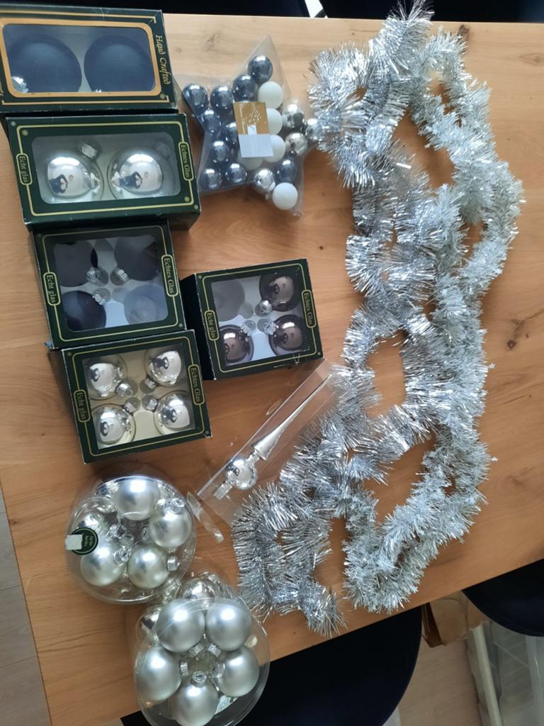 Kerst complete aankleding kerstboom kerstballen etc, Diversen, Kerst, Ophalen of Verzenden