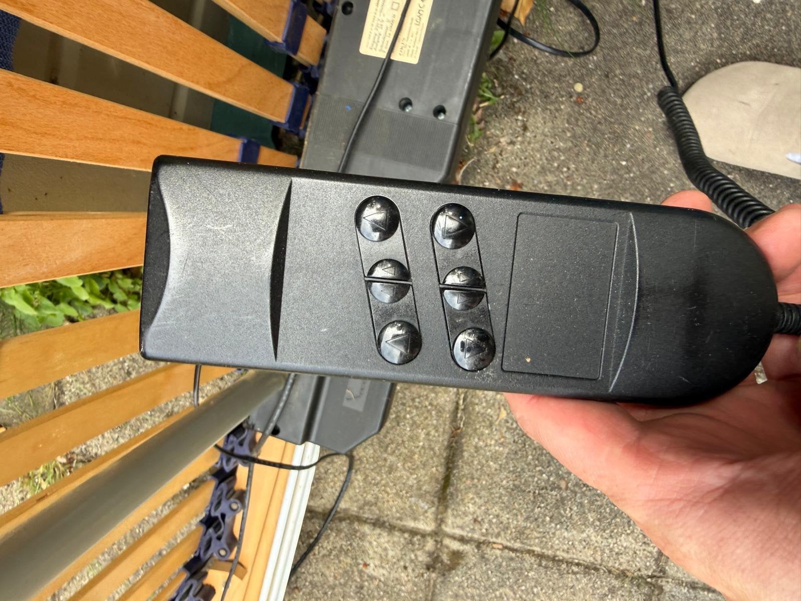Elektrisch verstelbare lattenbodem met afstandsbediening, Gebruikt, 90 cm, Eenpersoons, Ophalen of Verzenden