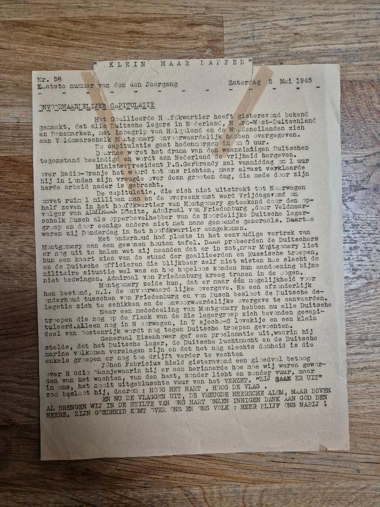 Wo2 verzetskrant Klein Maar Dapper, 5 mei 1945, Verzamelen, Militaria | Tweede Wereldoorlog, Ophalen of Verzenden, Nederland, Boek of Tijdschrift