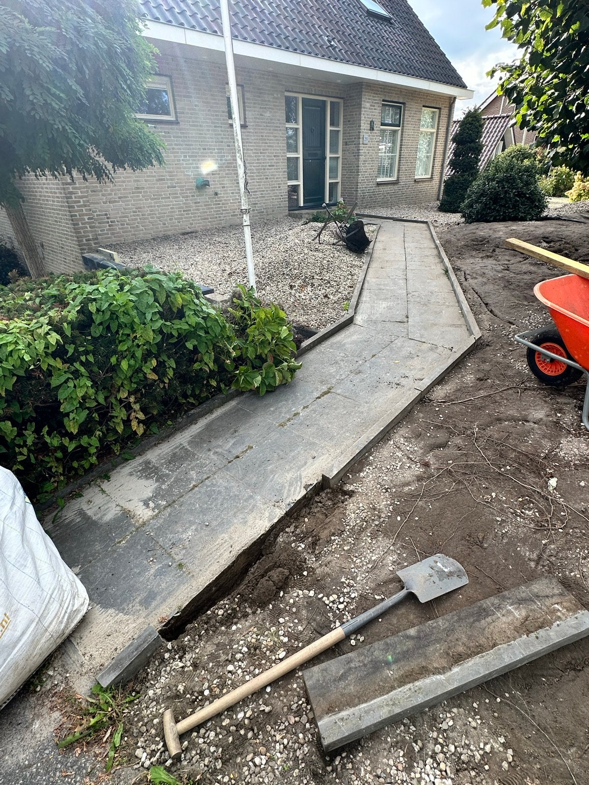 Gladde Straatstenen - 11m lang, 50x50cm, 4cm dik, Tuin en Terras, Gebruikt, Ophalen of Verzenden, 10 m² of meer, Beton