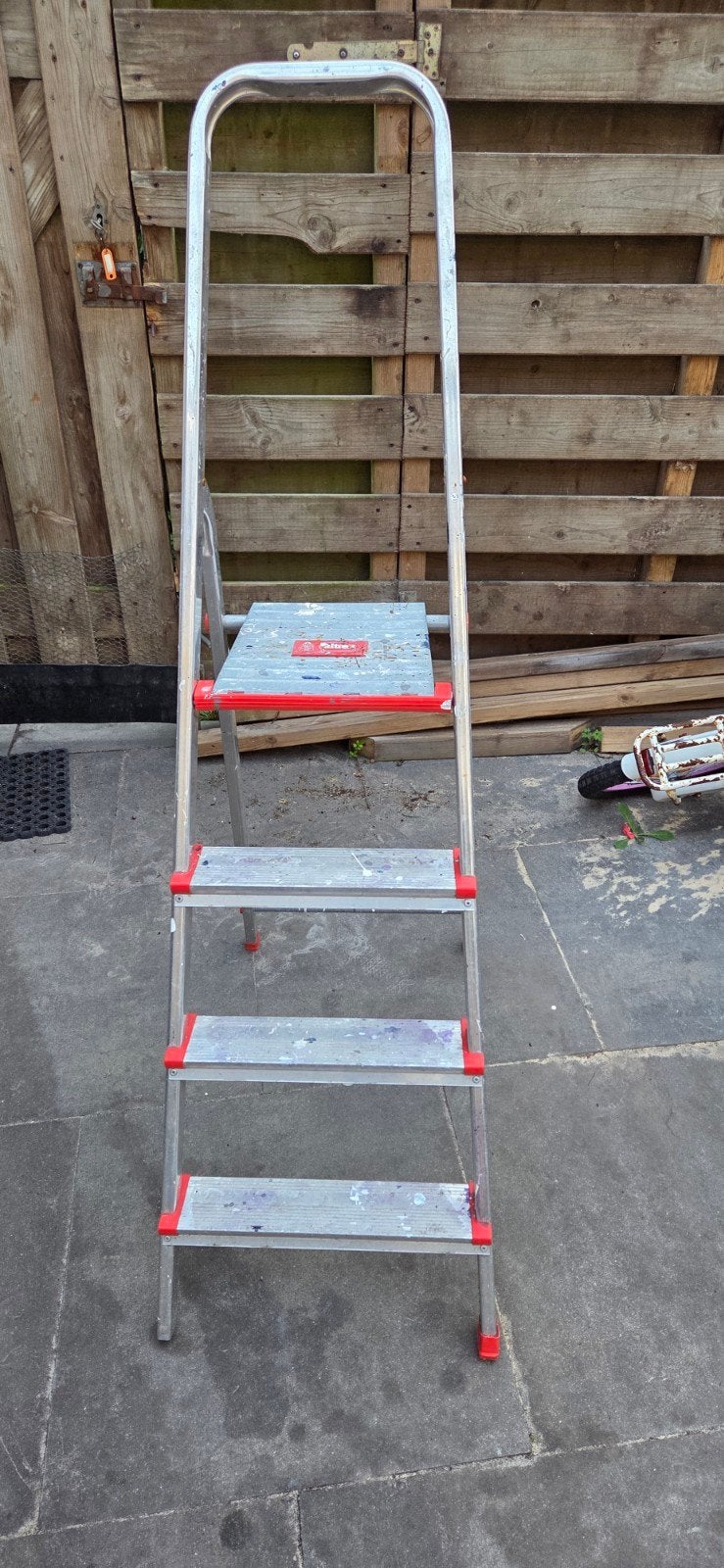 Altrex trap 4 treden, Ophalen, Minder dan 2 meter