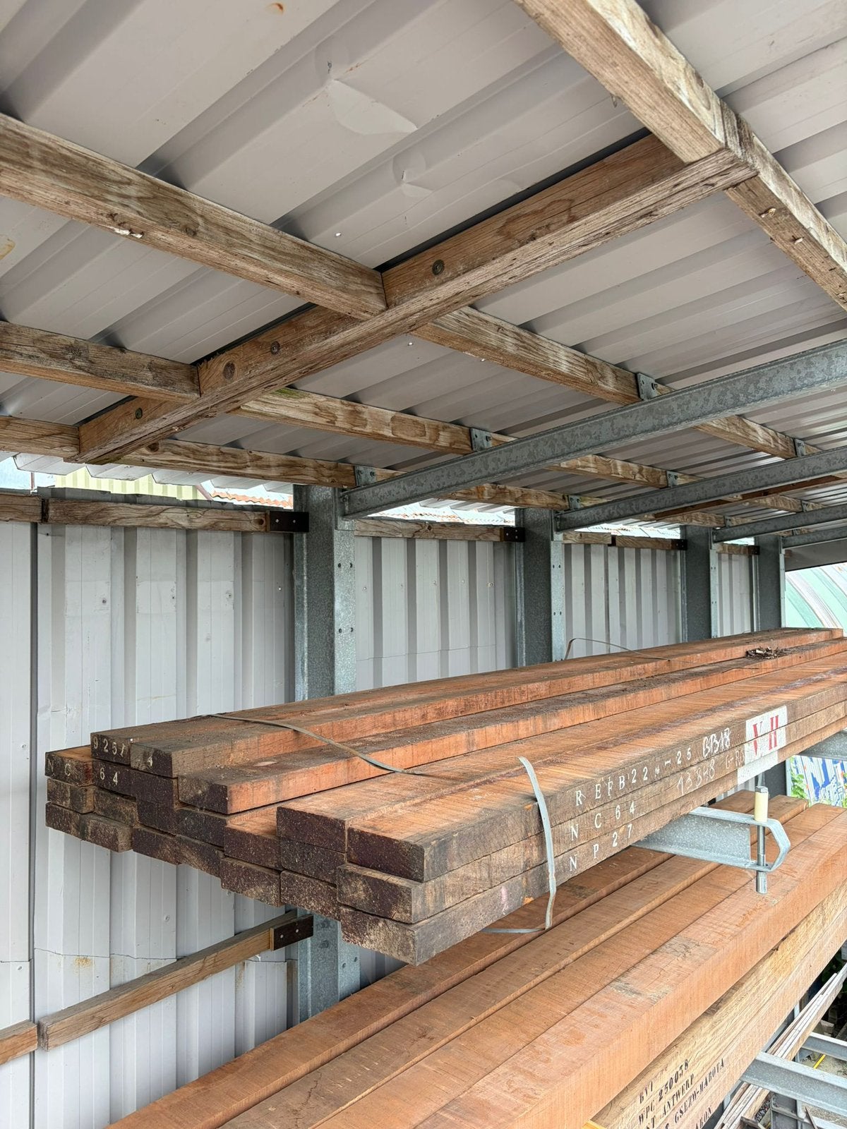 Azobe ruwe planken, Ophalen of Verzenden, Zo goed als nieuw, Plank, Overige houtsoorten