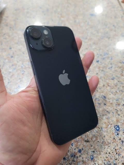 Iphone 14,128gb new condition.New wire+3 backcases included, 80 %, 128 GB, Zwart, Nieuw