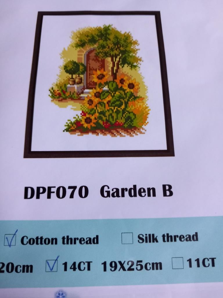 Borduurpakket Garden - Zonnebloemen 14CT Aida, Hobby en Vrije tijd, Ophalen of Verzenden, Nieuw, Handborduren, Borduurpakket