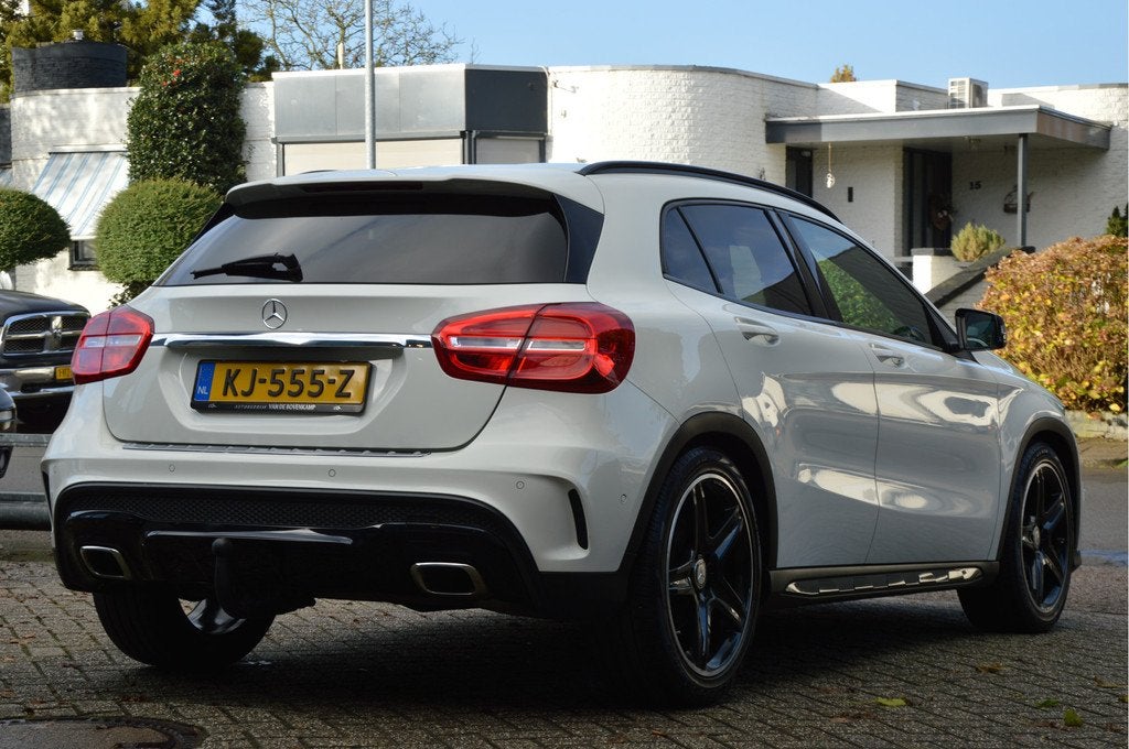 Mercedes-Benz GLA 180 AMG-LINE | NIGHT | XENON | PDC | NAVI, 12 maanden, Gebruikt, 4 cilinders, 1335 kg