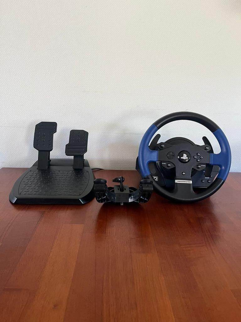 Thrustmaster T150 racestuur met pedalen - Zeer goede staat, Spelcomputers en Games, Ophalen of Verzenden, Zo goed als nieuw, Stuur of Pedalen