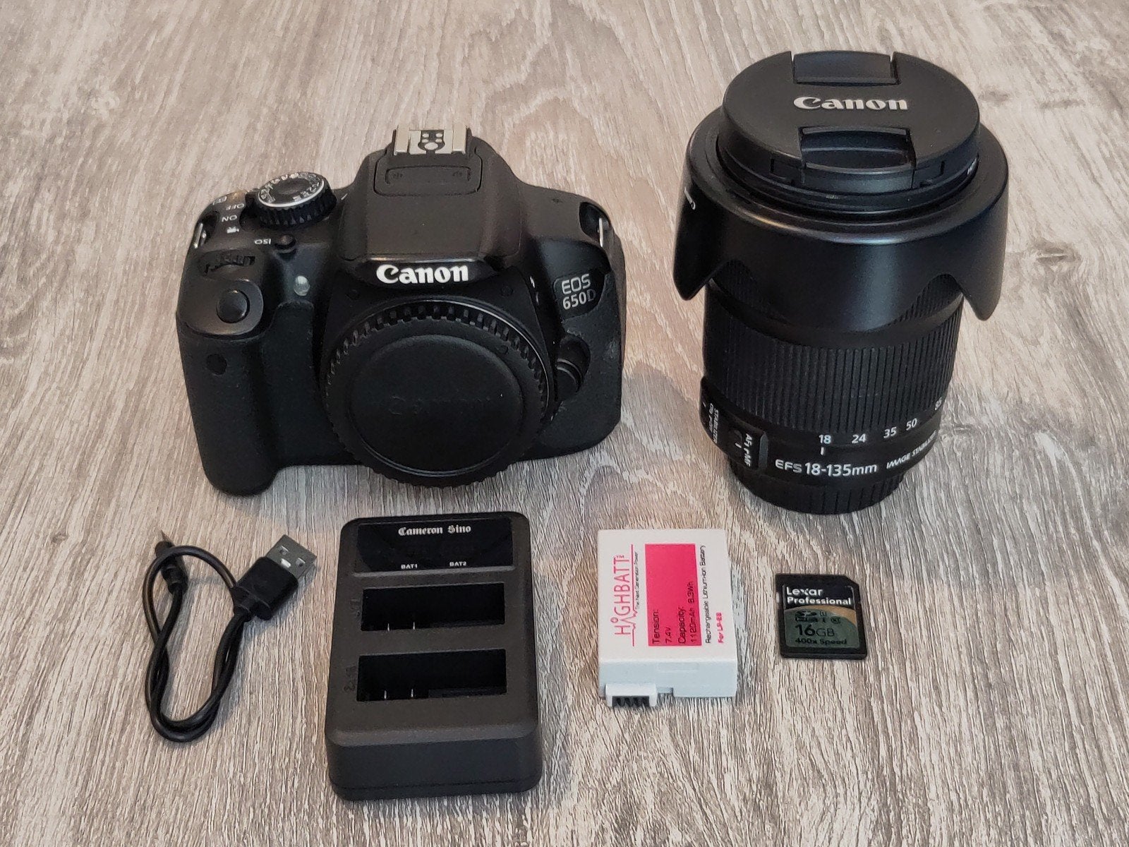 Canon EOS 650D met 18-135mm lens, Ophalen of Verzenden, Zo goed als nieuw, Spiegelreflex, Canon