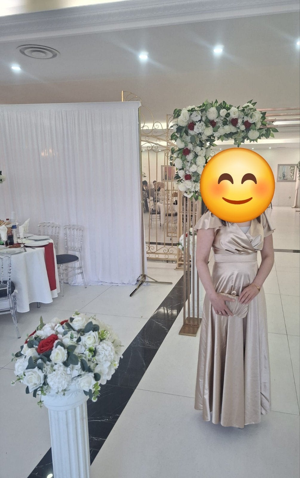 Elegante champagnekleurige galajurk, maat M, Kleding | Dames, Maat 38/40 (M), Galajurk, Beige, Ophalen of Verzenden
