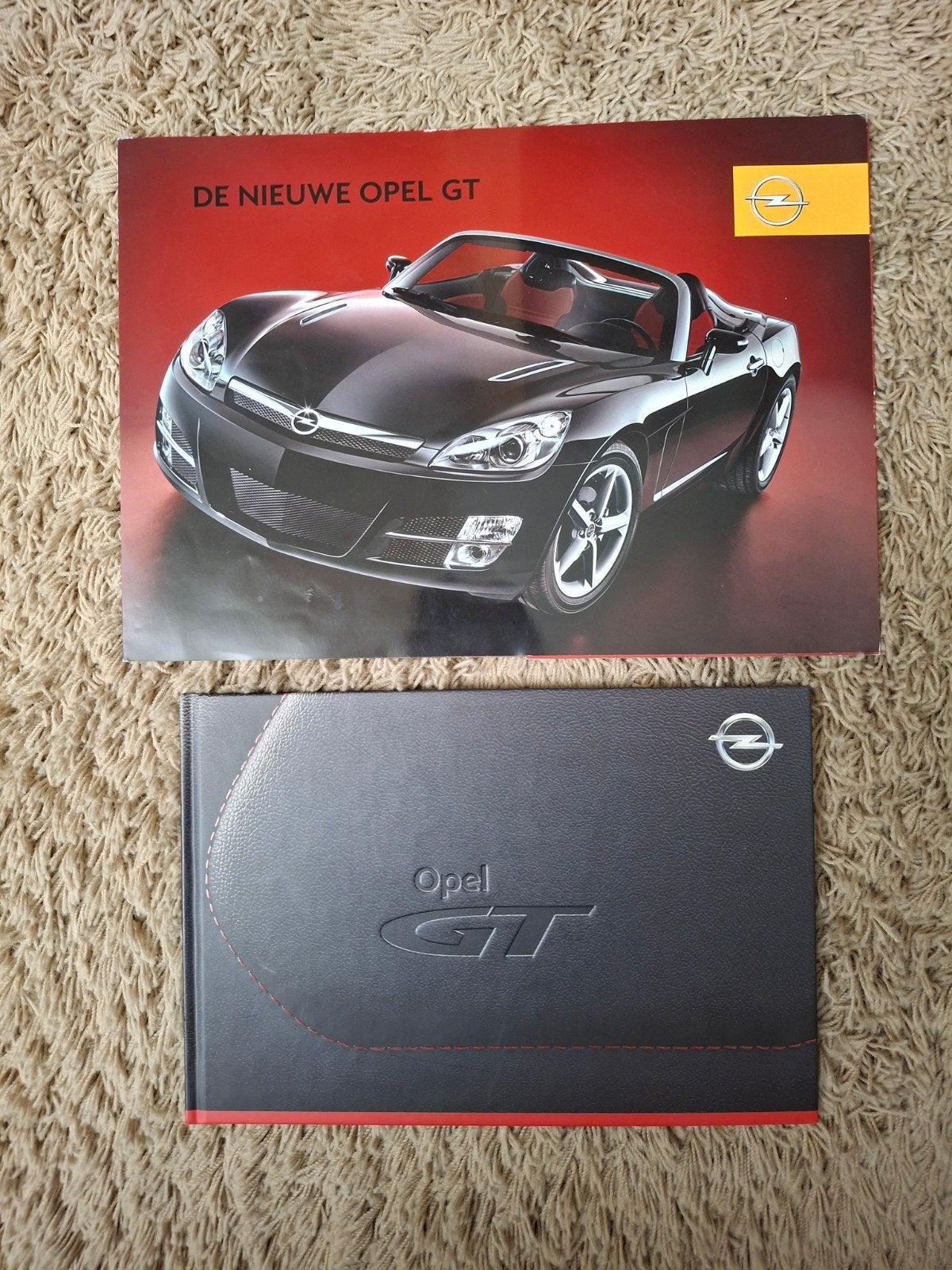 2x autofolder Opel GT, Verzenden, Zo goed als nieuw, Opel